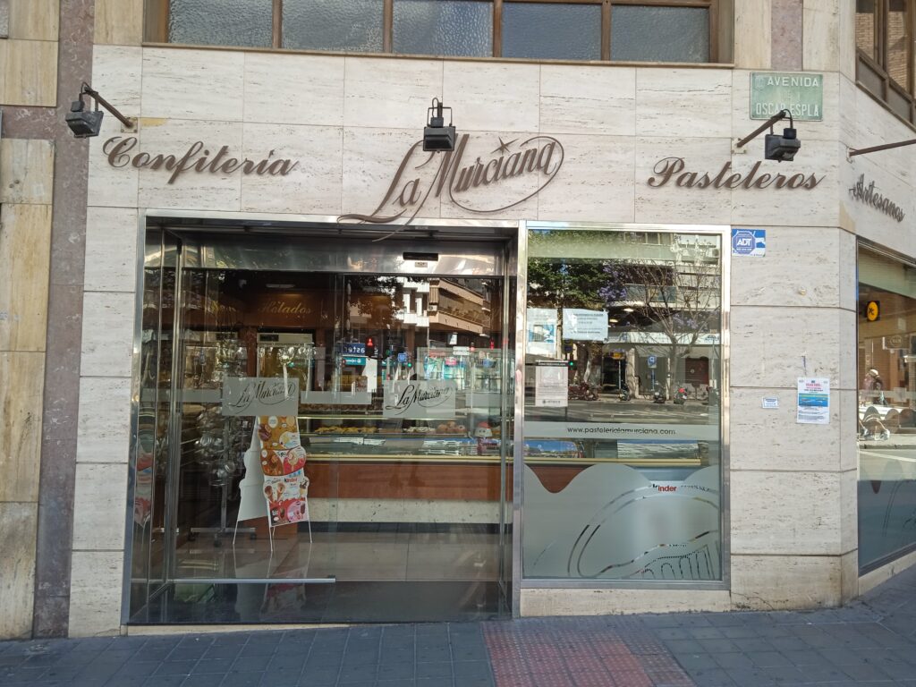 1716703564870-fachada-foglieti-87389-227